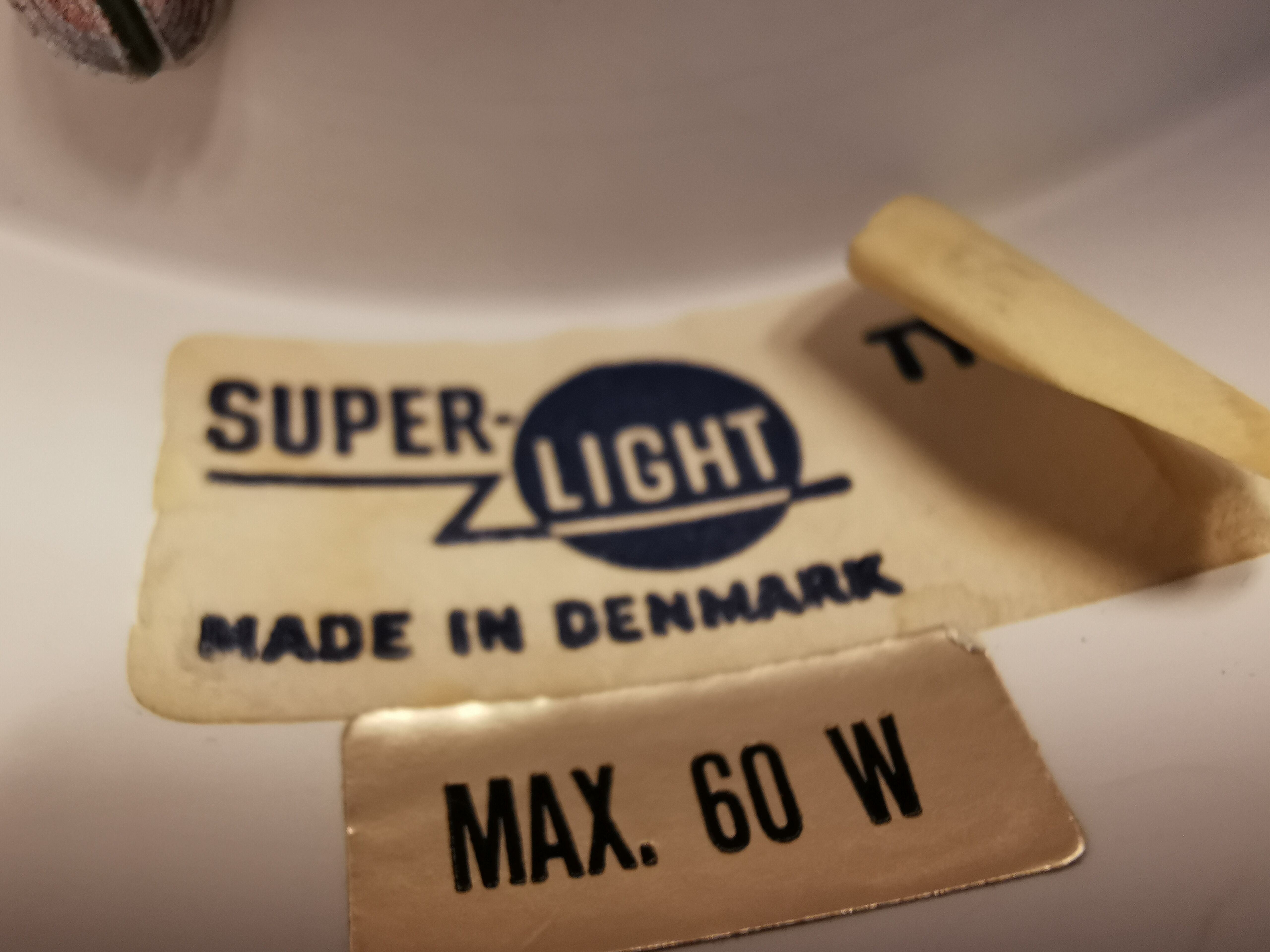 Small hanging lamp in a beautiful white color, produced by Super-Light Denmark.