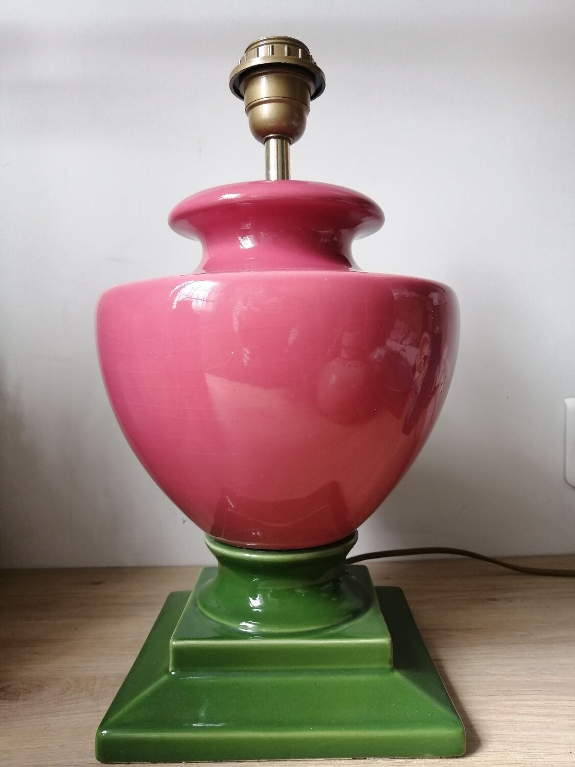 Vintage lamp stand