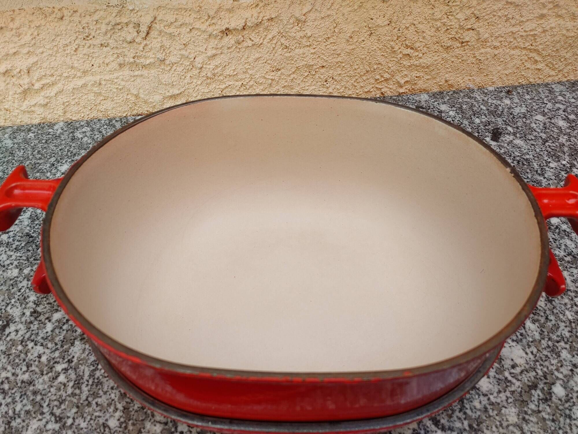 The Crucible Cocotte & its enamelled cast iron dish Enzo Mari Model MAMA N° 29