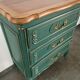 Commode bois massif relooké vert pinède patiné