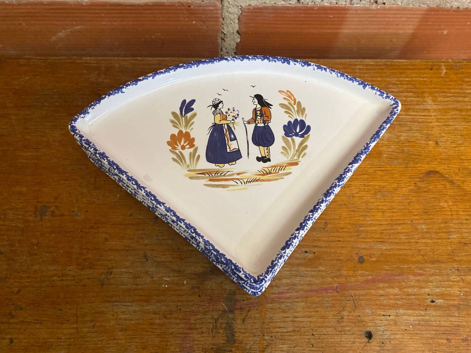 Set of 4 white ceramic crepe plates with vintage Quimper decor