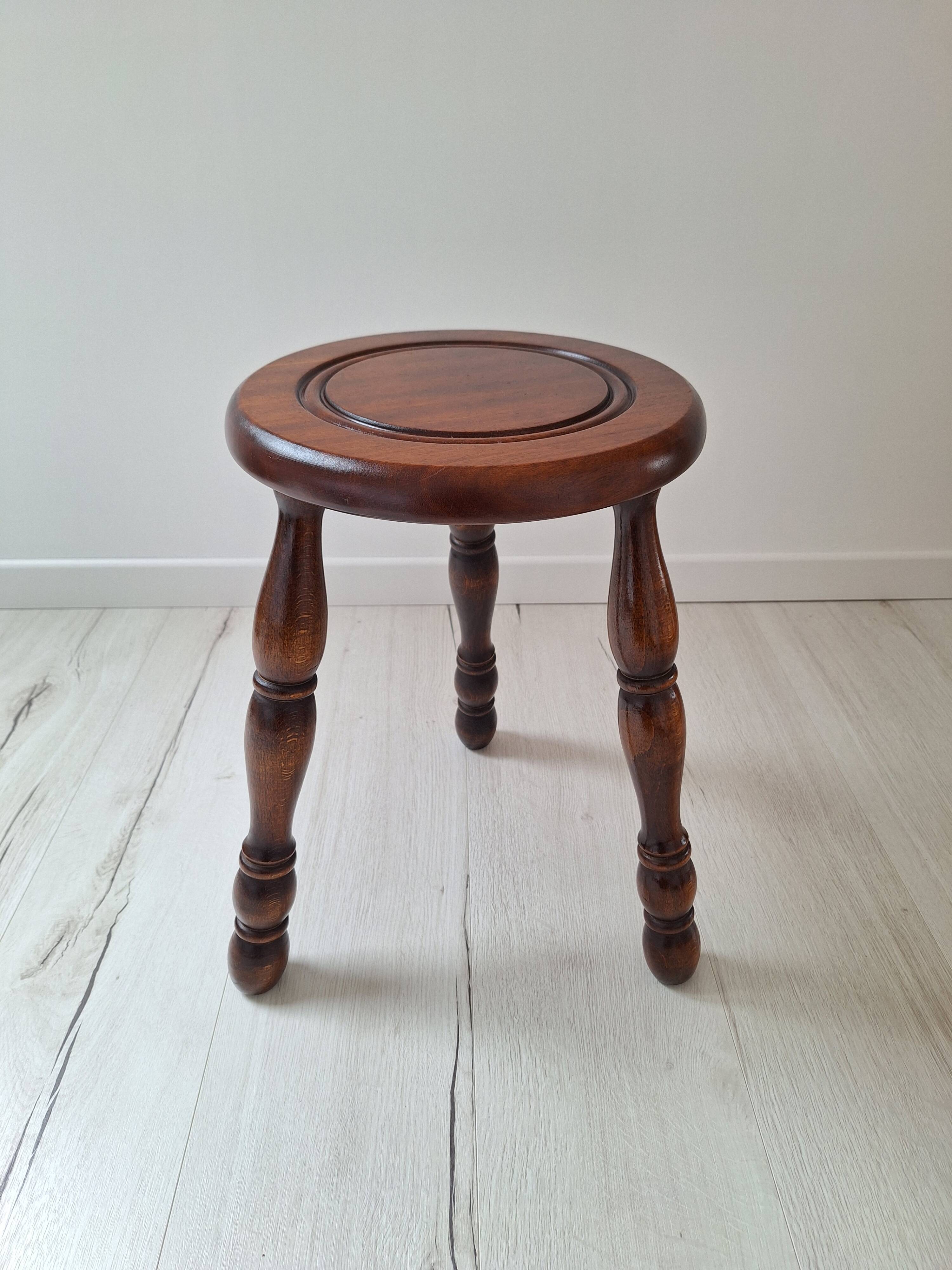 Tabouret tripode