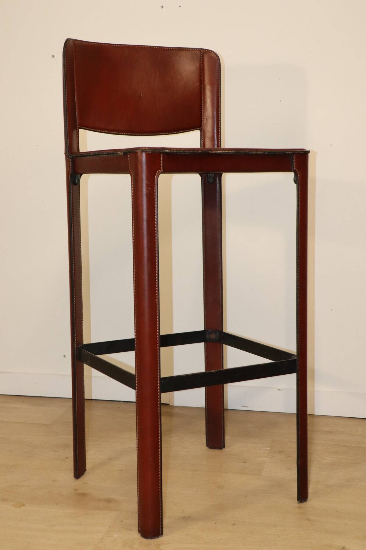 Matteo Grassi high stool in leather and metal