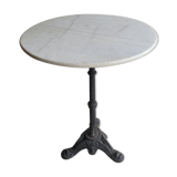 Round table bistro in white marble