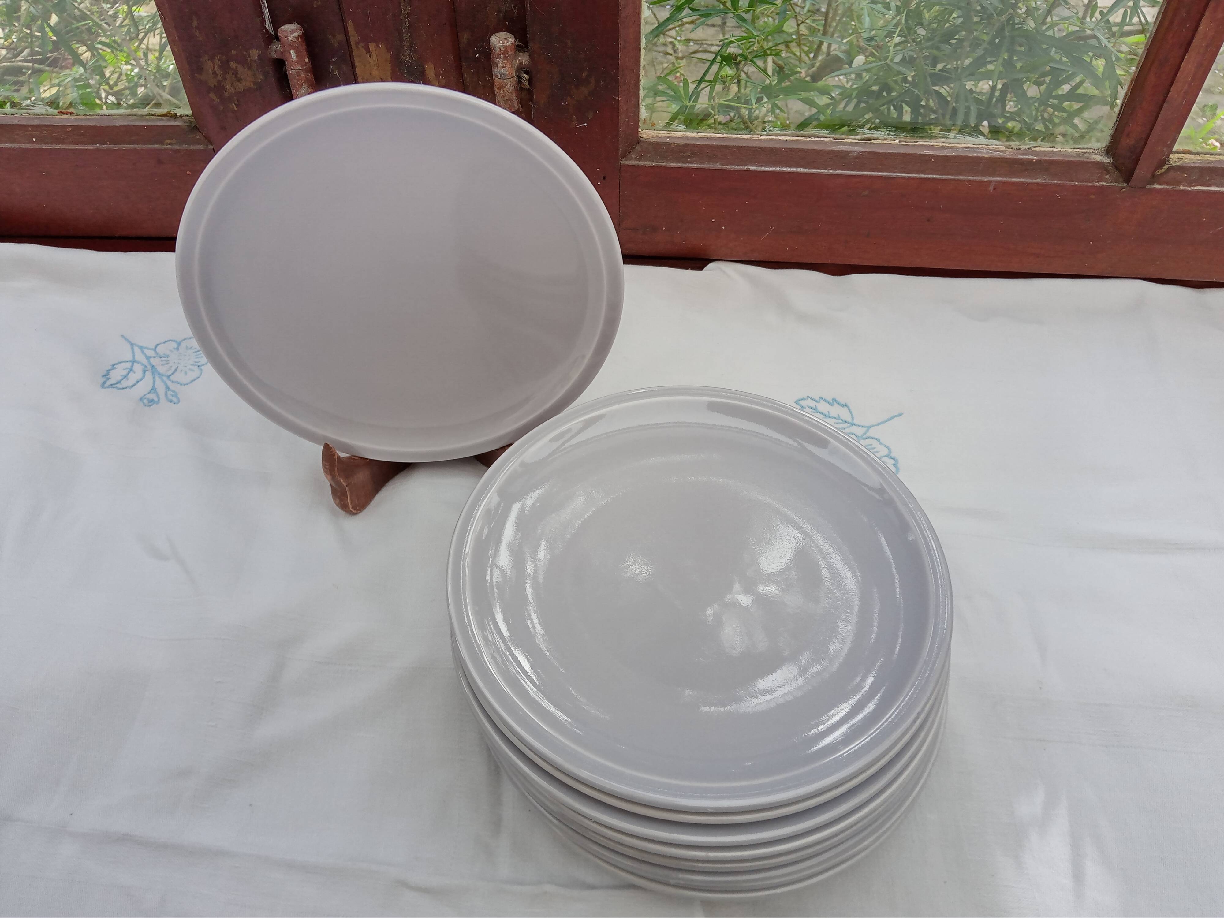 12 Gien dessert plates