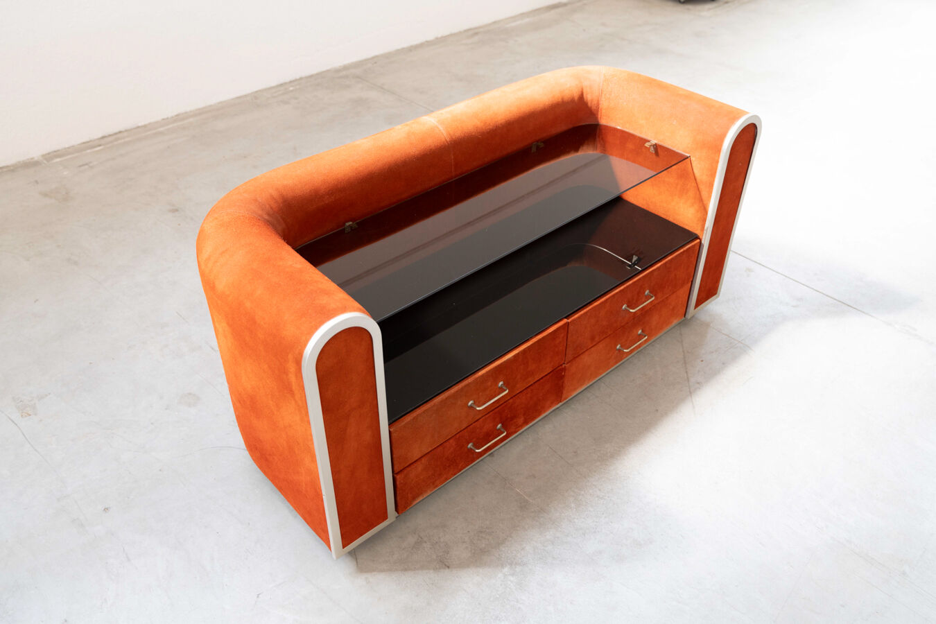 Alcantara chest of drawers, 70s