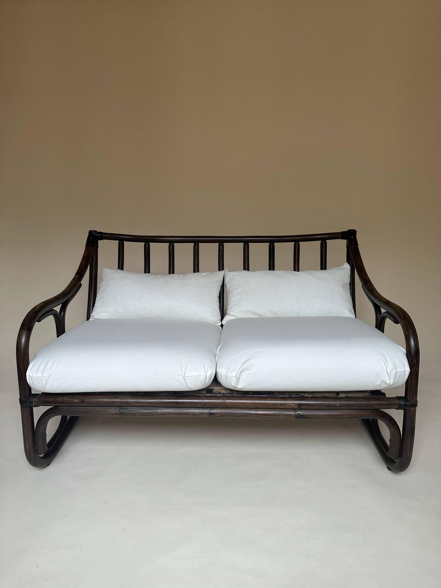 Two-seater rattan bench