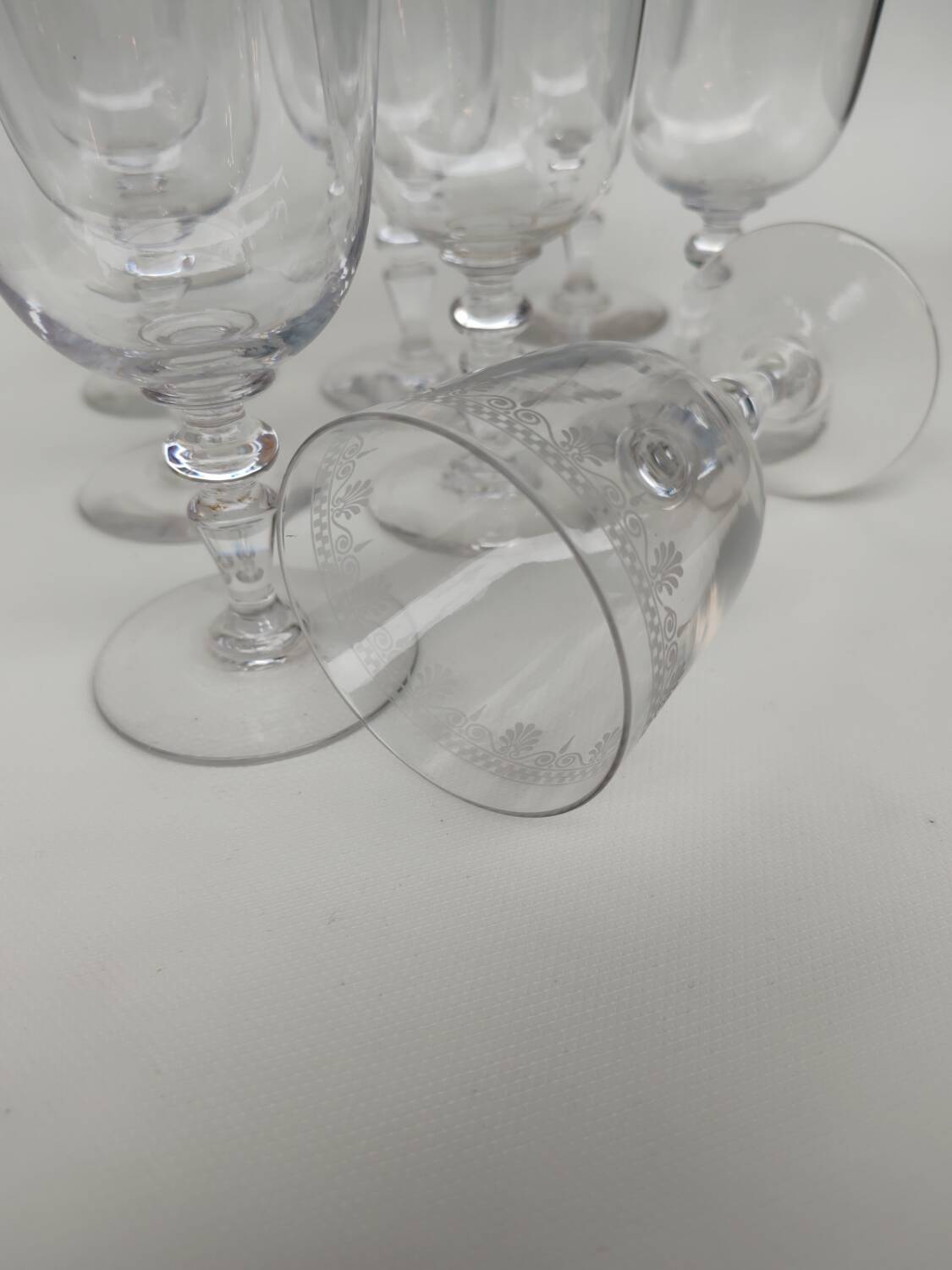 8 large Baccarat crystal glasses, early 20th century.
