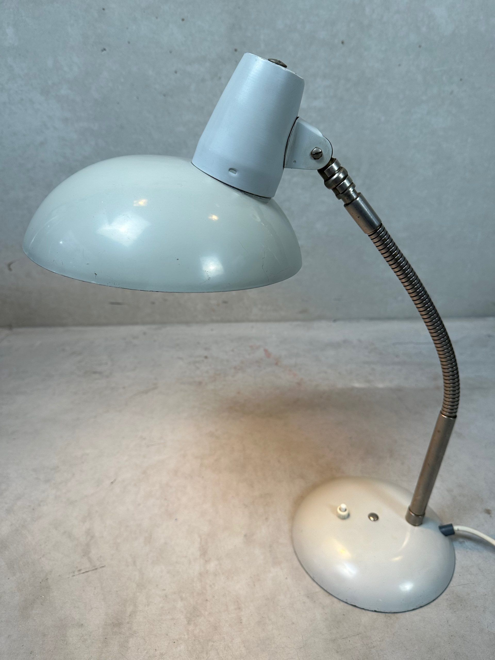 Bauhaus desk lamp – SIS