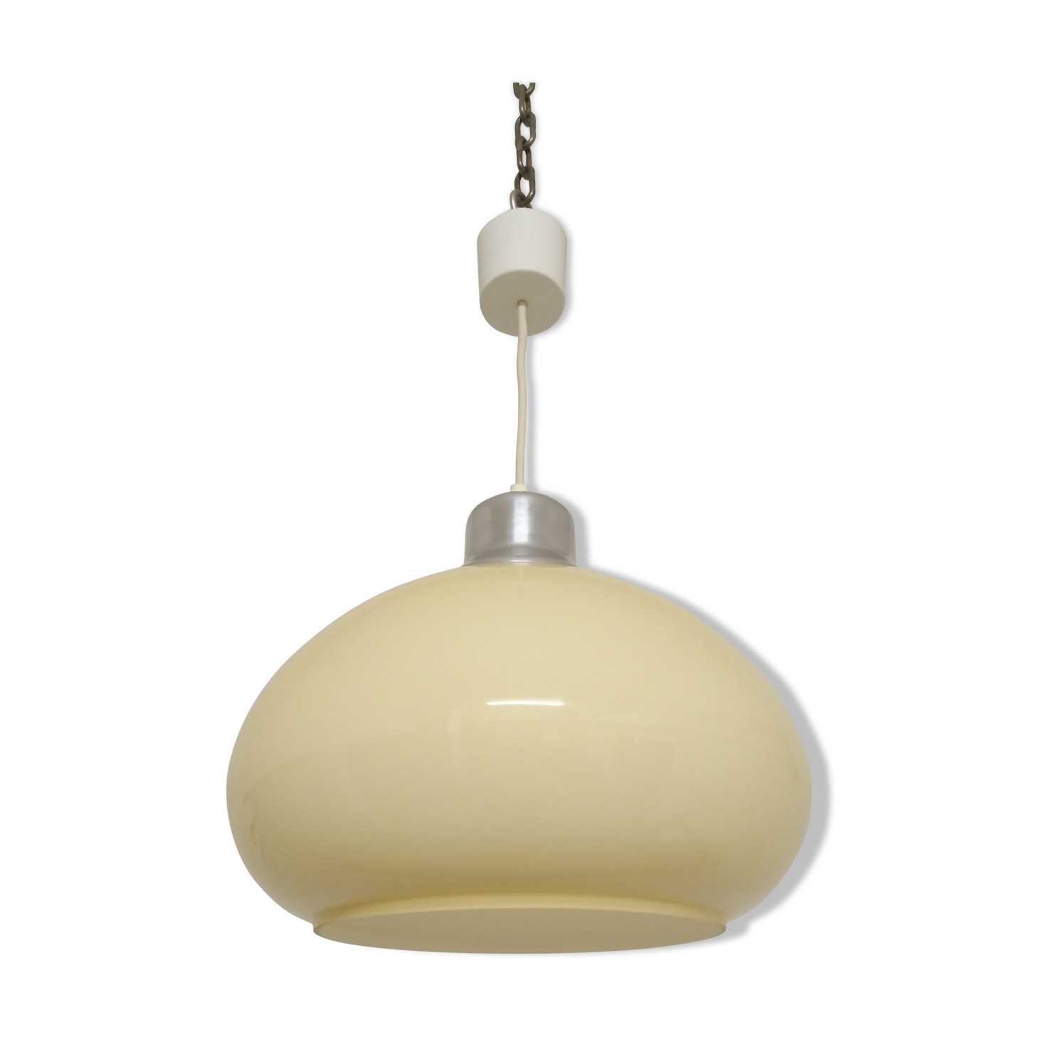 Hanging 70s in beige opaline