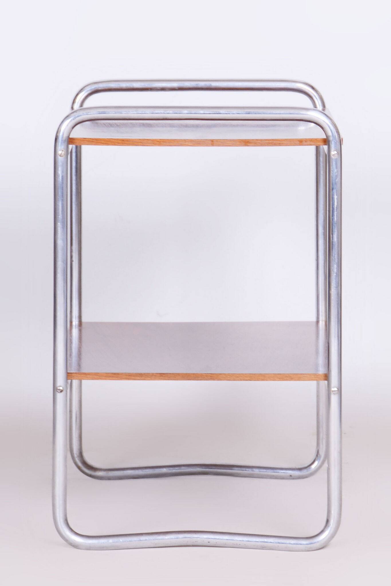 Table d'appoint Bauhaus restaurée, noyer, acier chromé, tchèque, années 1930
