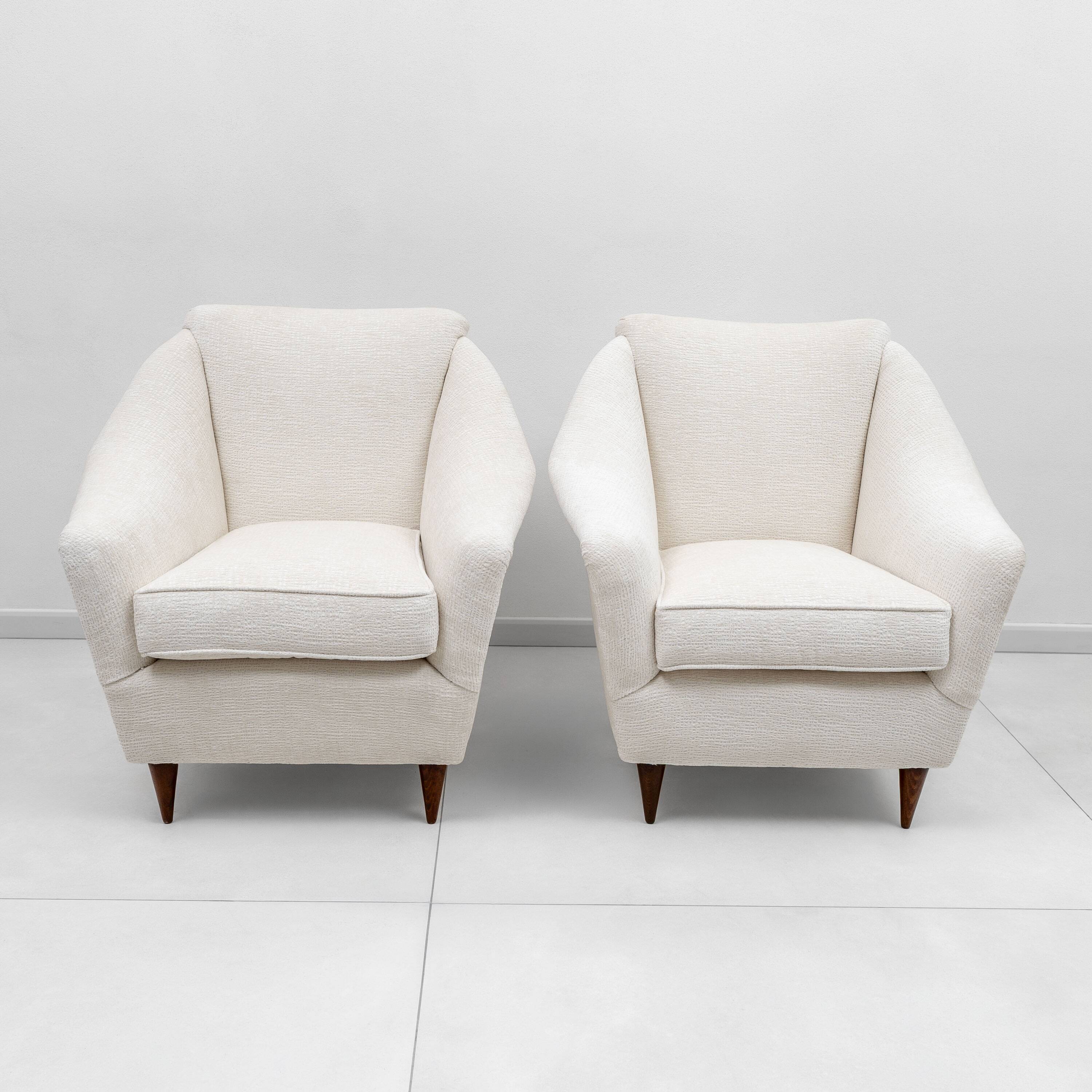 Pair of Ico Parisi MidCentury Modern Italian Armchairs for Ariberto Colombo