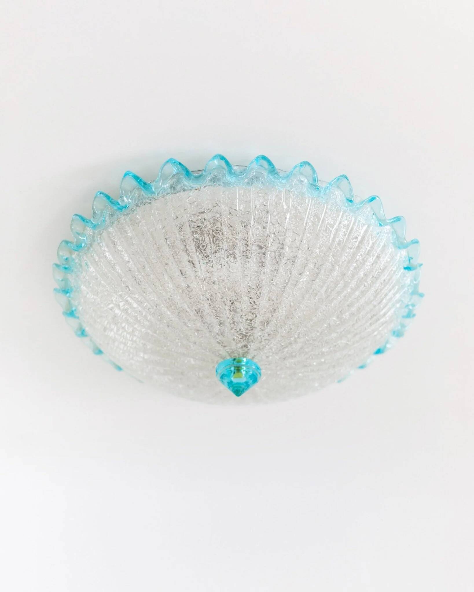 Plafonnier vintage Barovier e Toso - verre bleu clair transparent avec structure - Hollywood Regency - Mid Century Italie années 60 - Éclairage