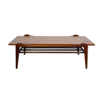 Scandinavian coffee table compass legs