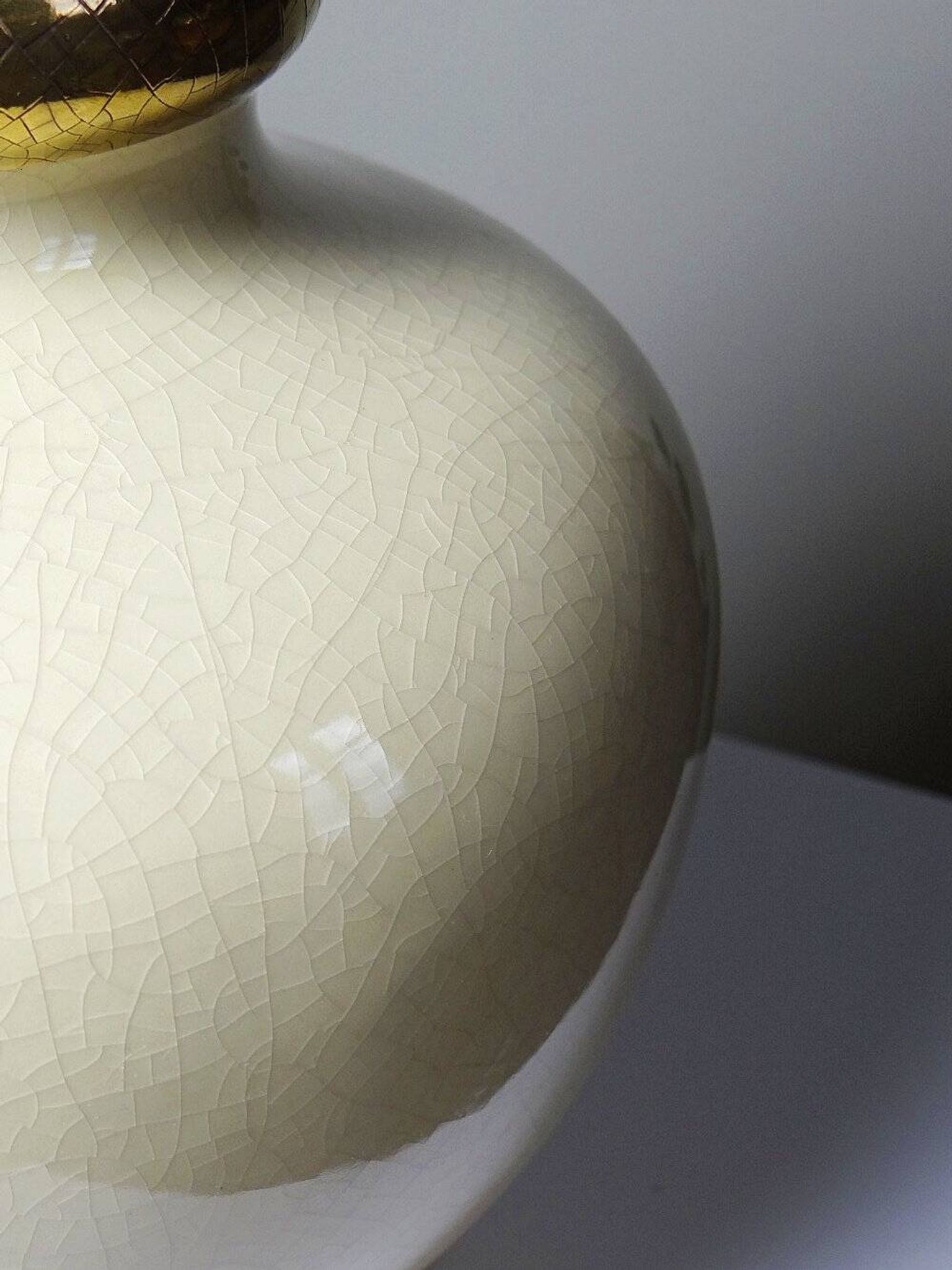 Vintage 1980s-90s Le Dauphin Dynastie crackle-glazed earthenware lamp