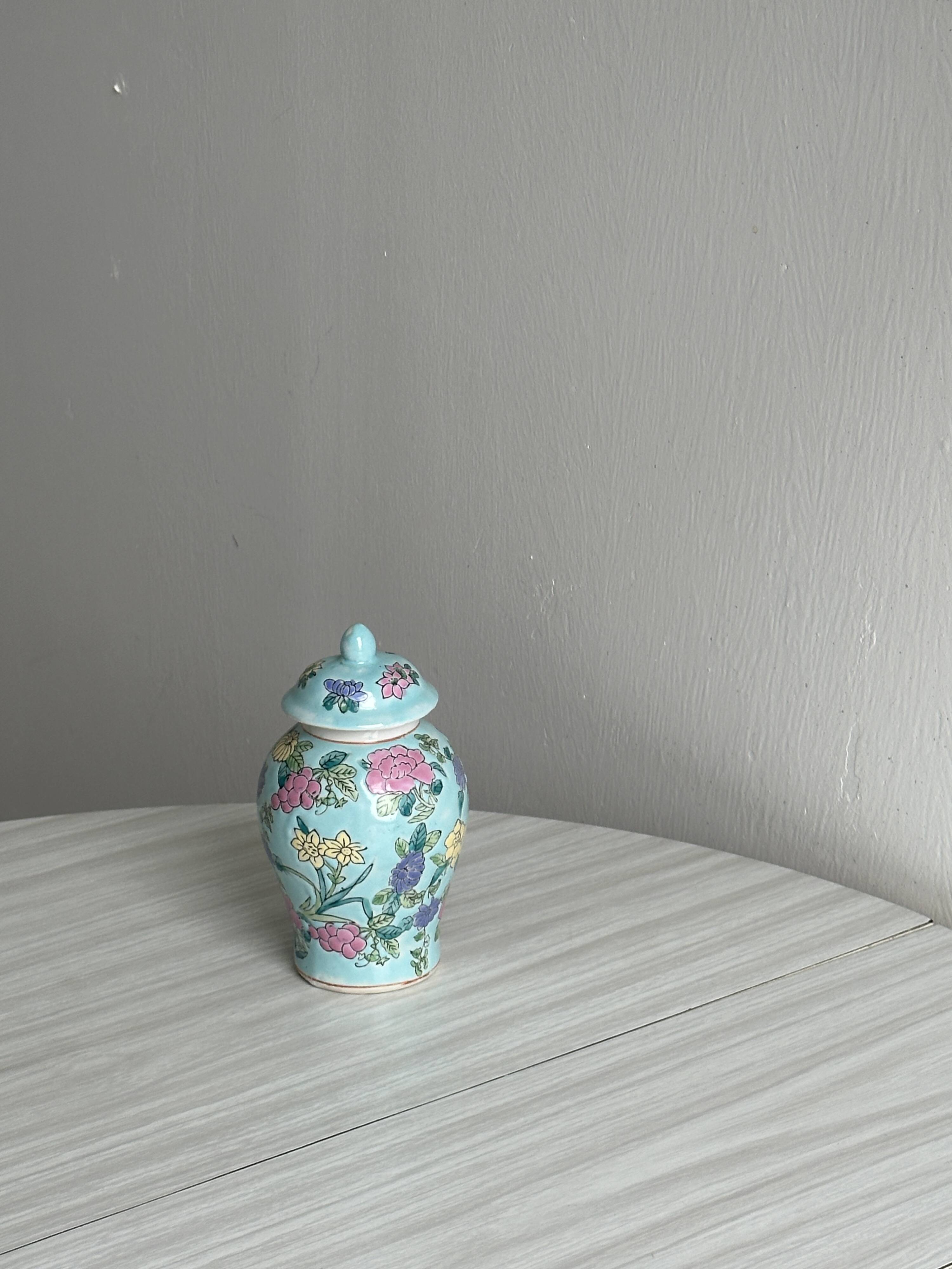 Small sugar bowl, spice jar
