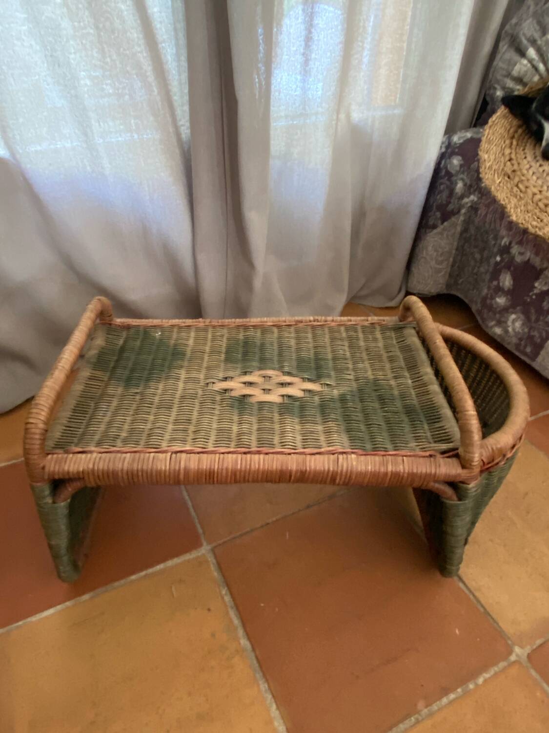 Wicker and rattan bed tray