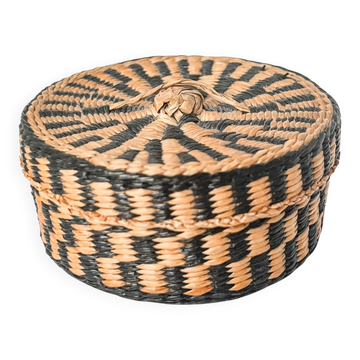 "Agaseke" box from Rwanda, Royal and Symbolic Art Weaving