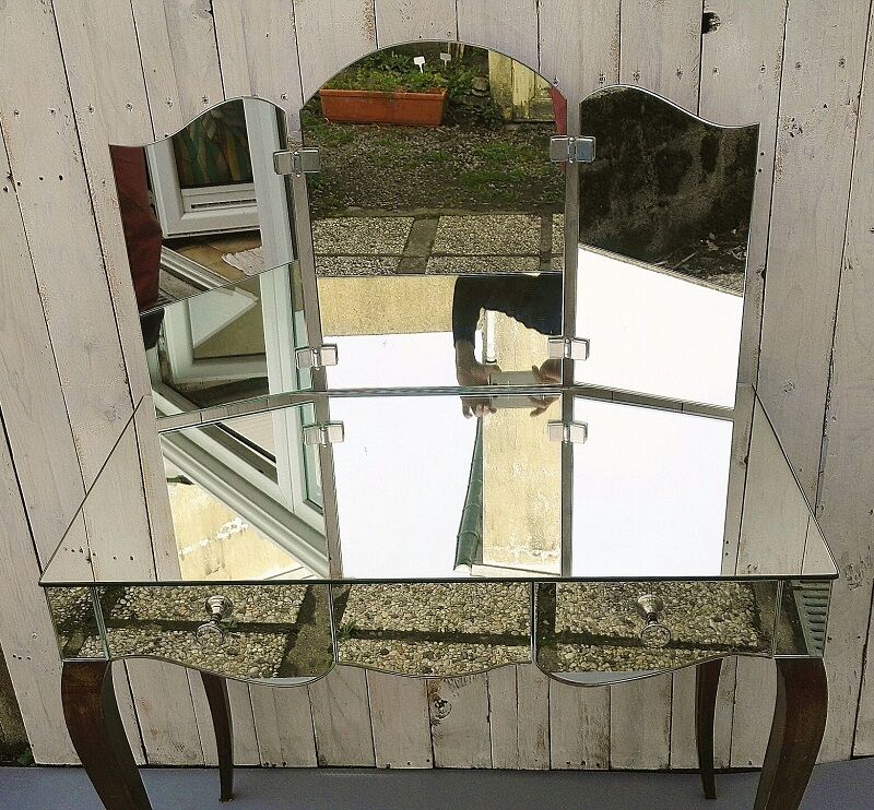 Dressing table mirror design 50's