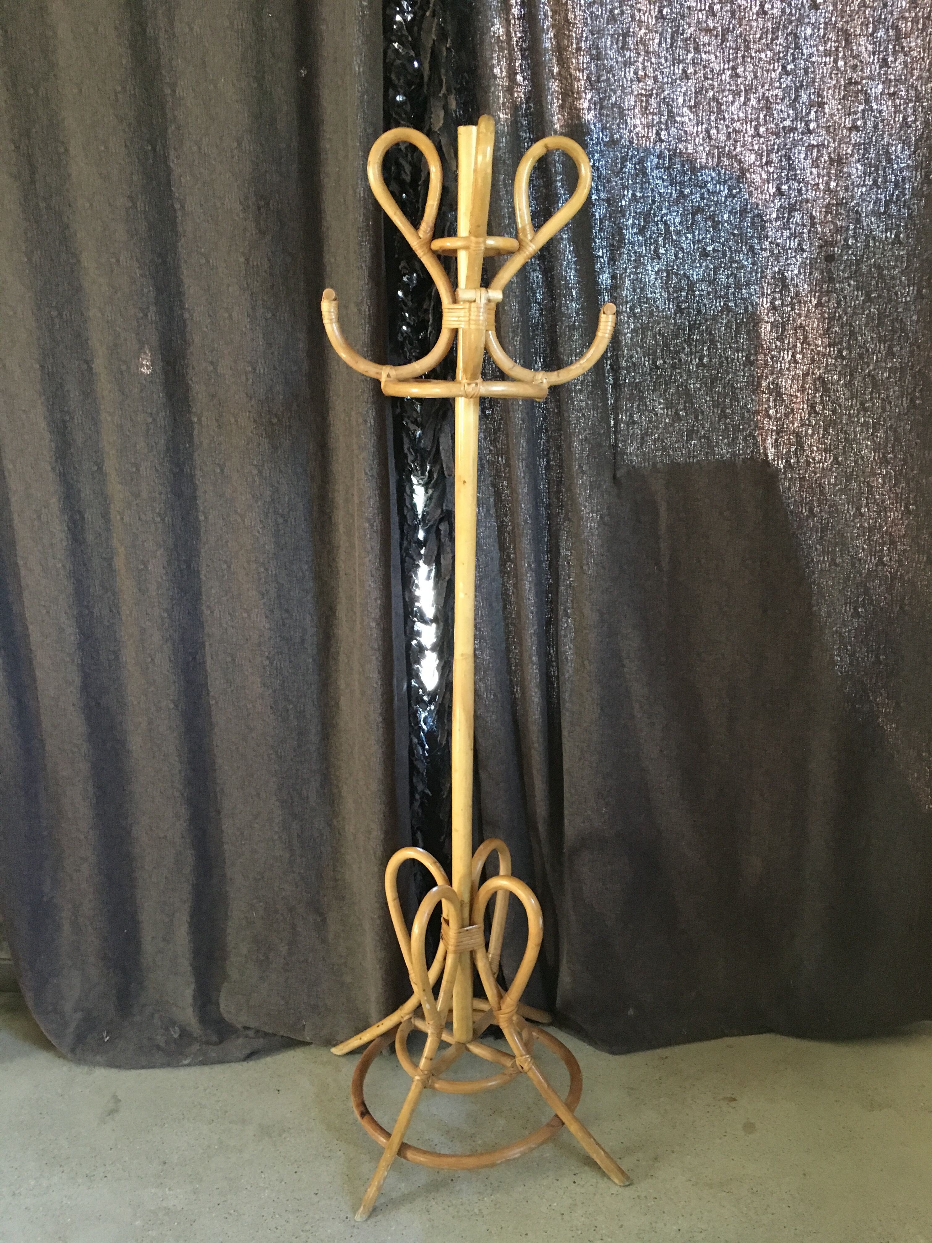 Coat holder Parrot rattan 1970