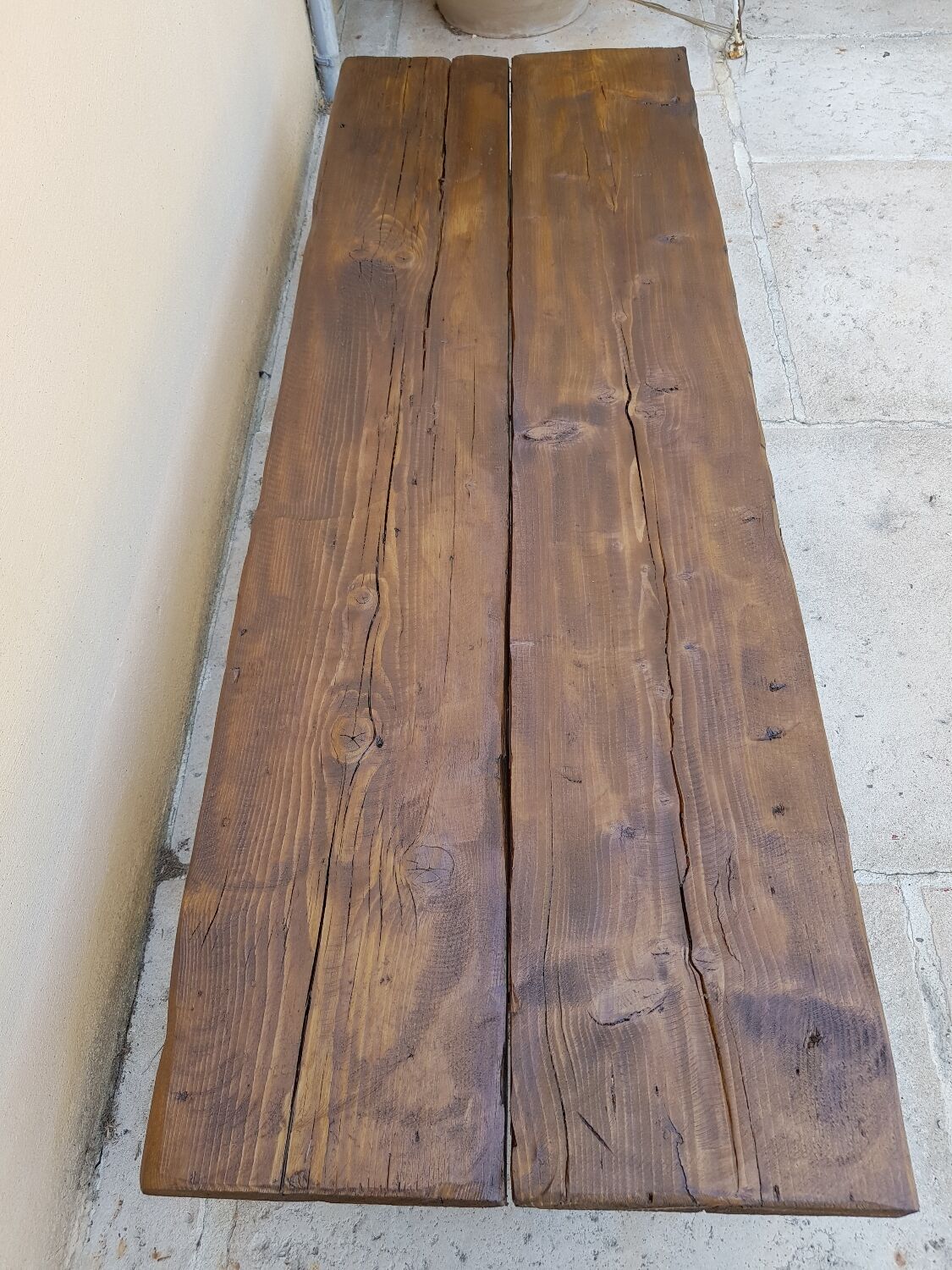 Table basse brutaliste