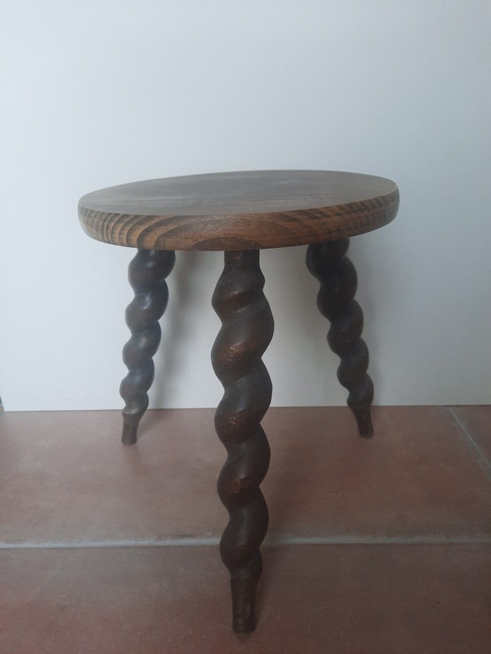 Tripod stool