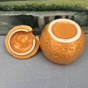 Vintage orange jam pot in majolica - 1970s.