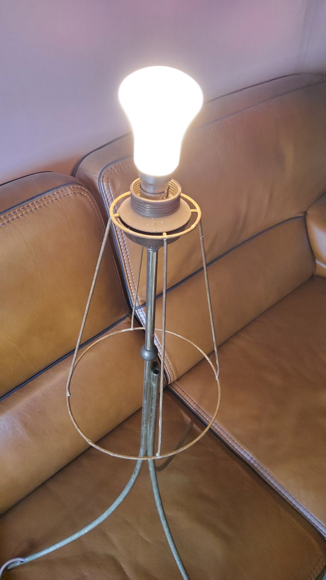 1950s lamppost in gold and rhodoid metal