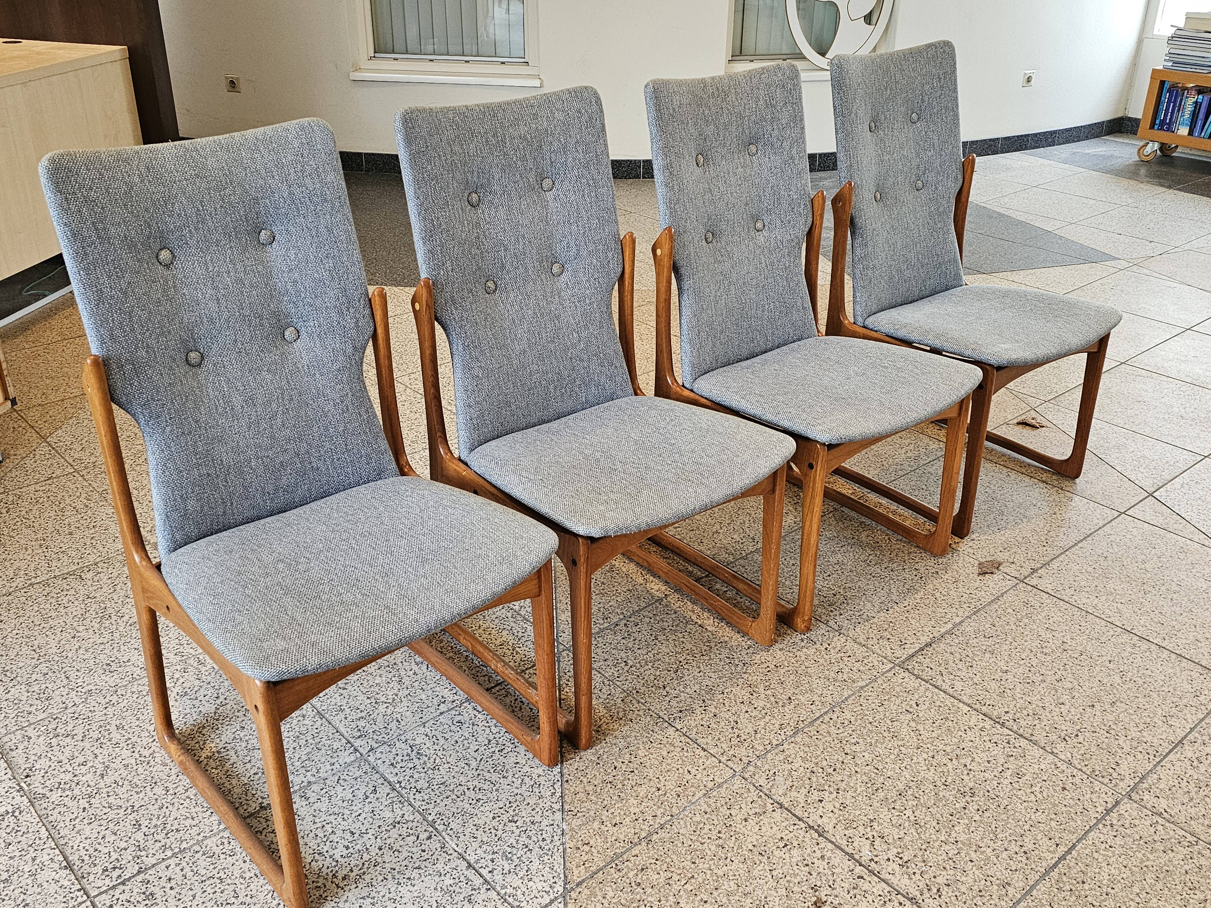 Set of 4 vintage solid wood chairs - Vamdrup 1960