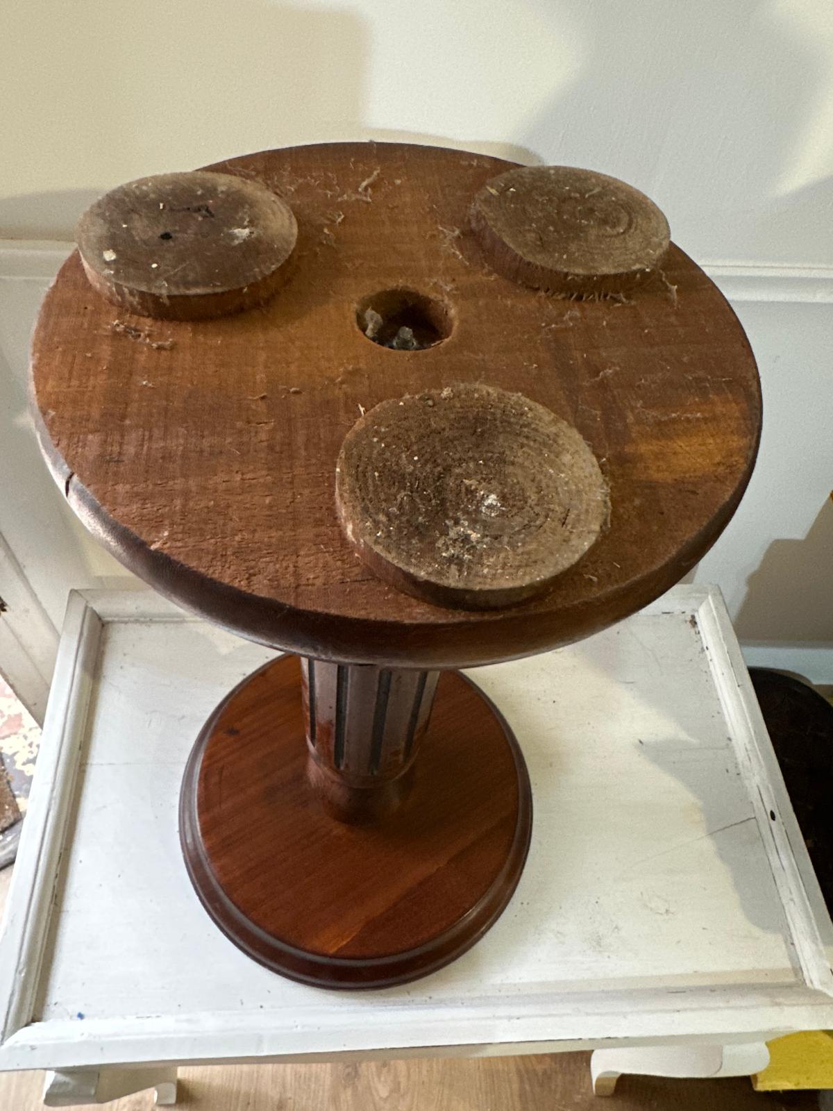 Antique mahogany pedestal in Empire style – side table / plant stand H 5