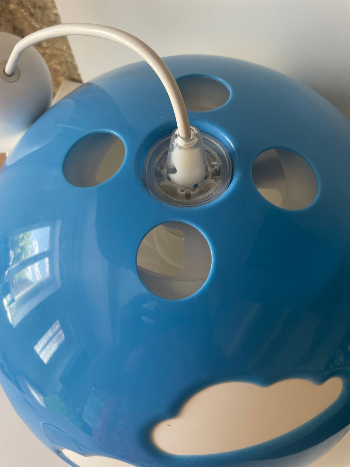 Suspension nuage bleu Ikea modèle Skojig