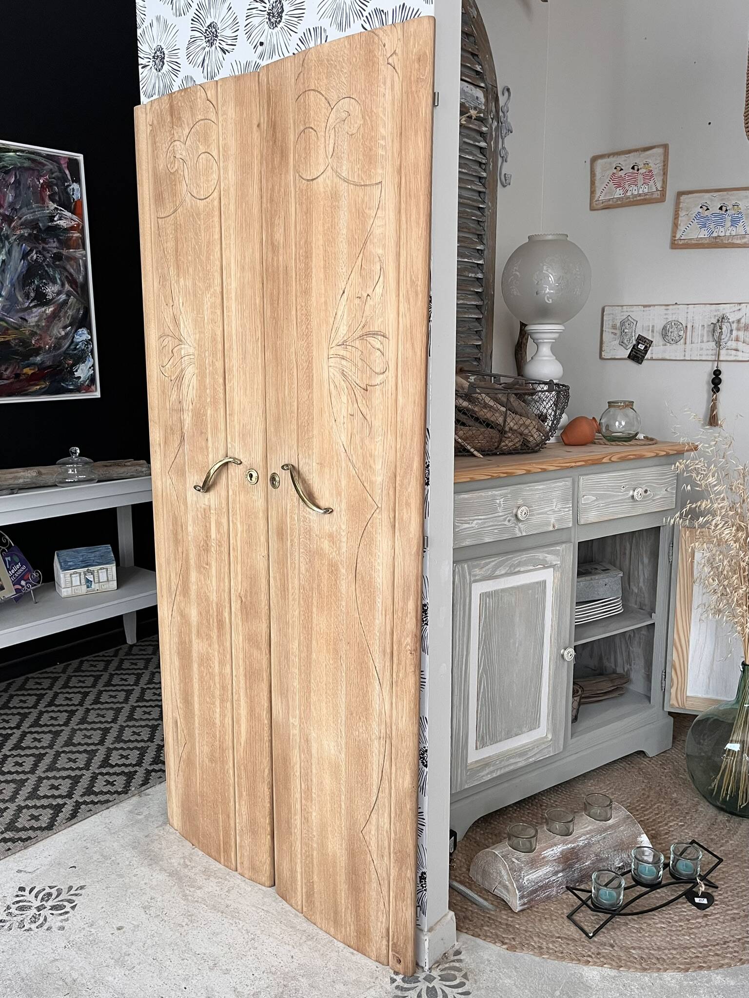 Two Art Deco solid oak wardrobe doors Solweig & Abigaël screen