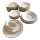 Service of 53 pieces of plates and dishes by Villeroy & Boch in cream and gold, model Saar.