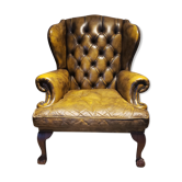 Chesterfield eared armchair with armrests