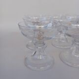 12 coupes à Champagne en cristal de val saint lambert. Service Pied Cloche Uni. Fin XIX Eme.
