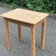 Table de ferme rénovée en bois massif brut