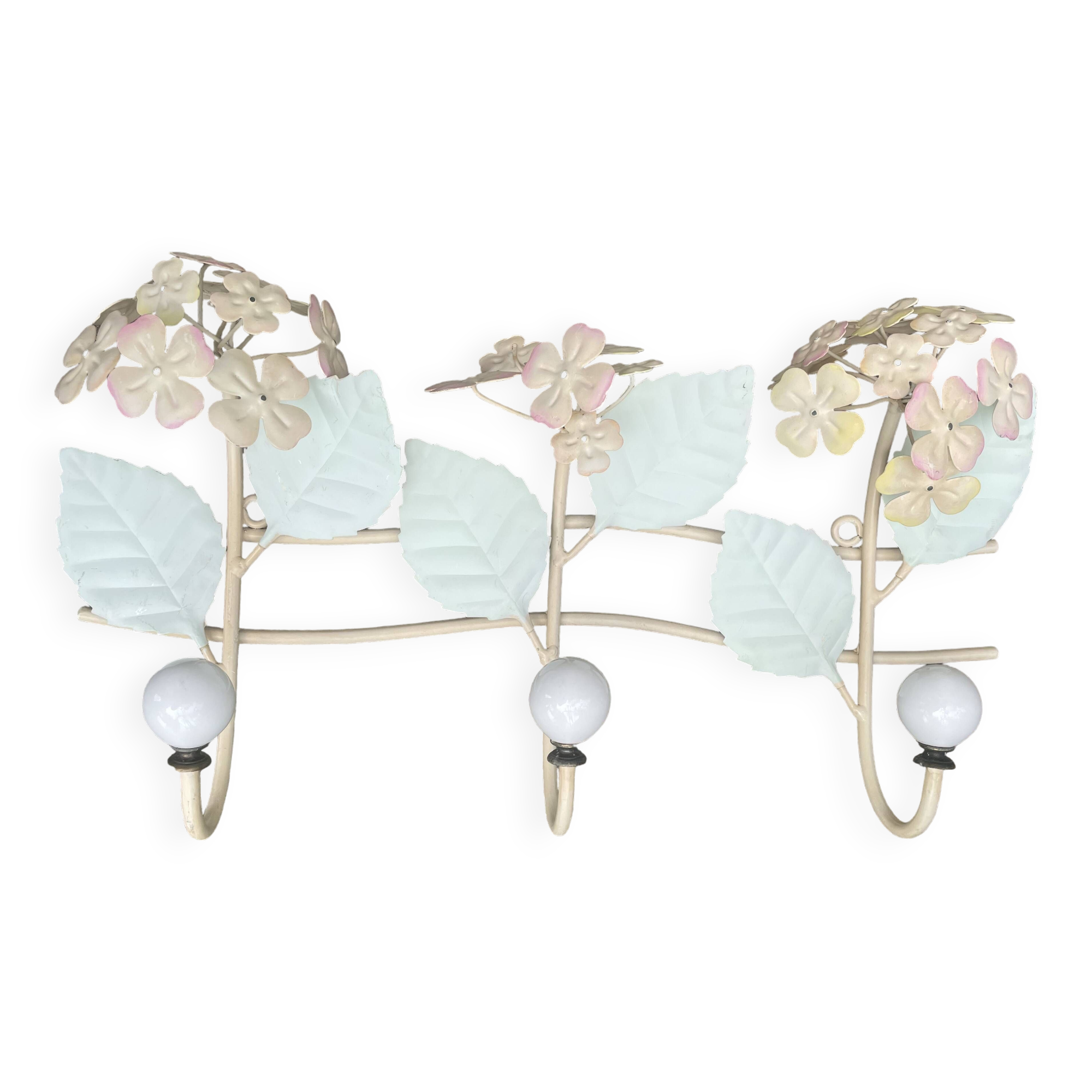 Hydrangea coat rack