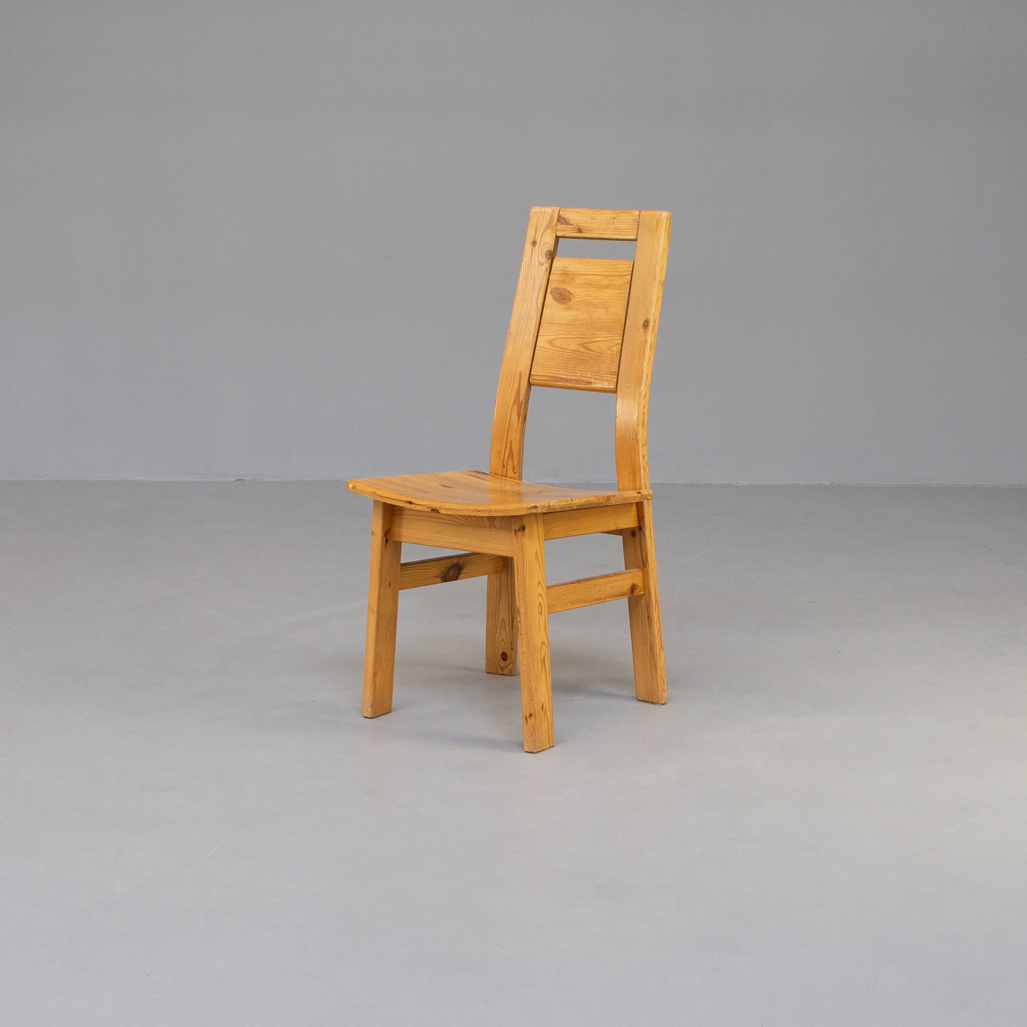 Ensemble de chaises de salle à manger en bois de pin des années 70 / 4