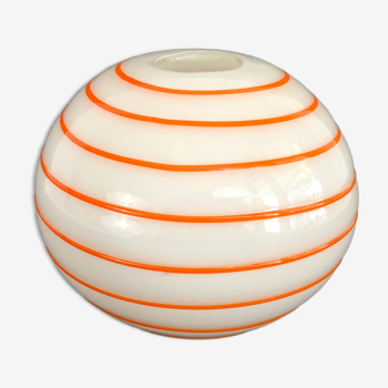 Vase vintage en verre soufflé blanc spirale orangé des année 70