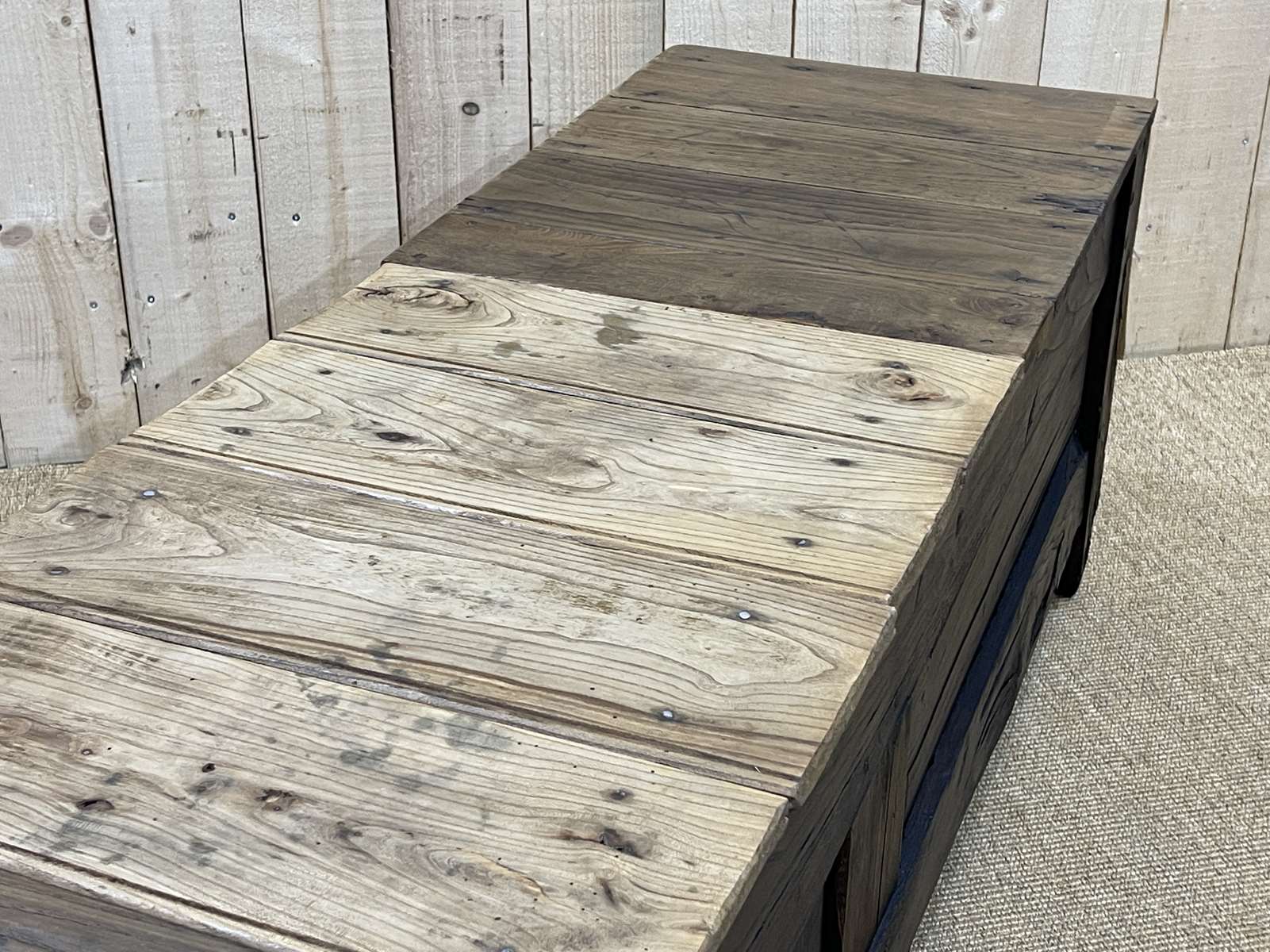 Banc coffre breton XIXème en orme et châtaignier