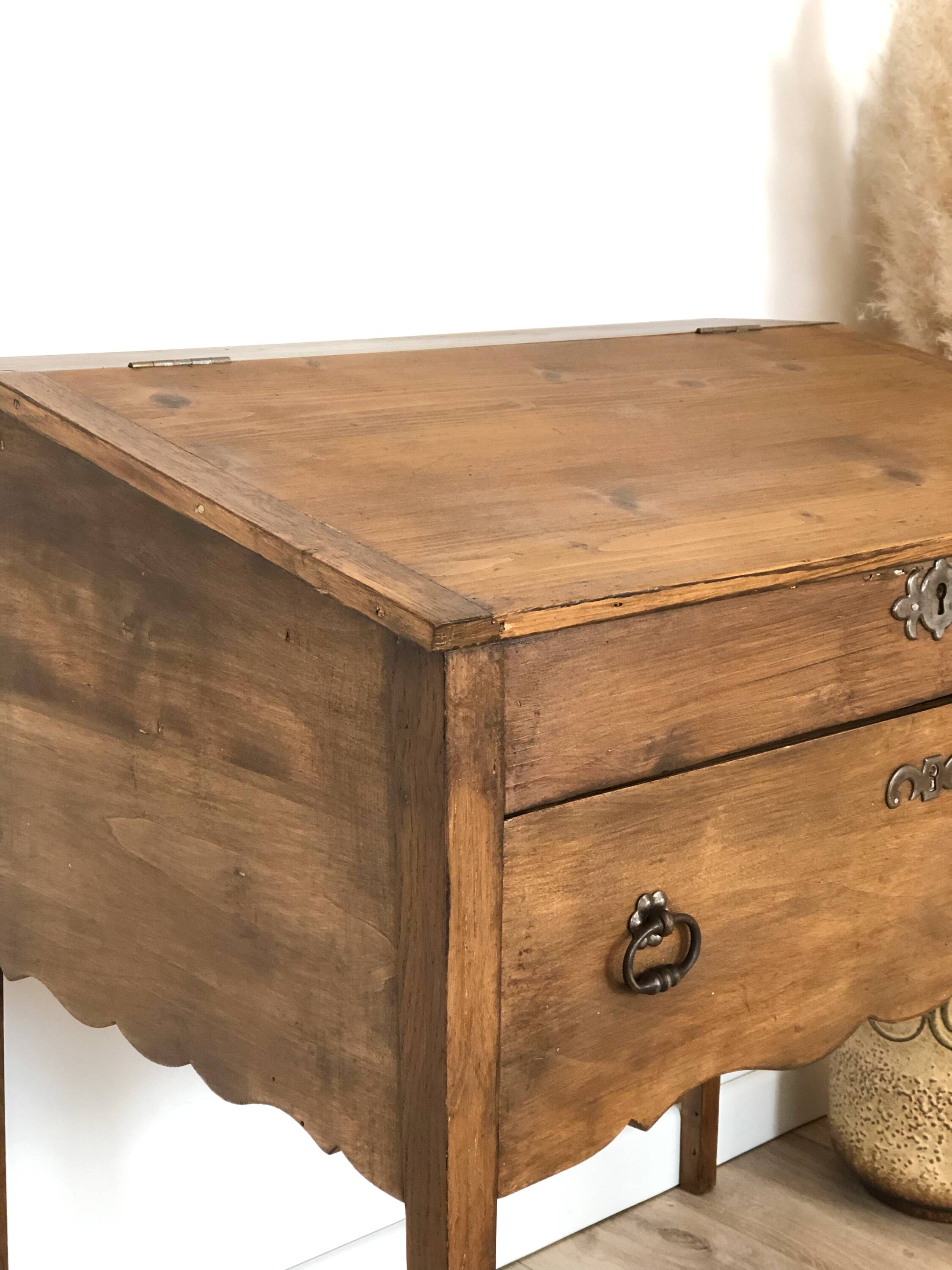 Vintage writing desk in solid pine