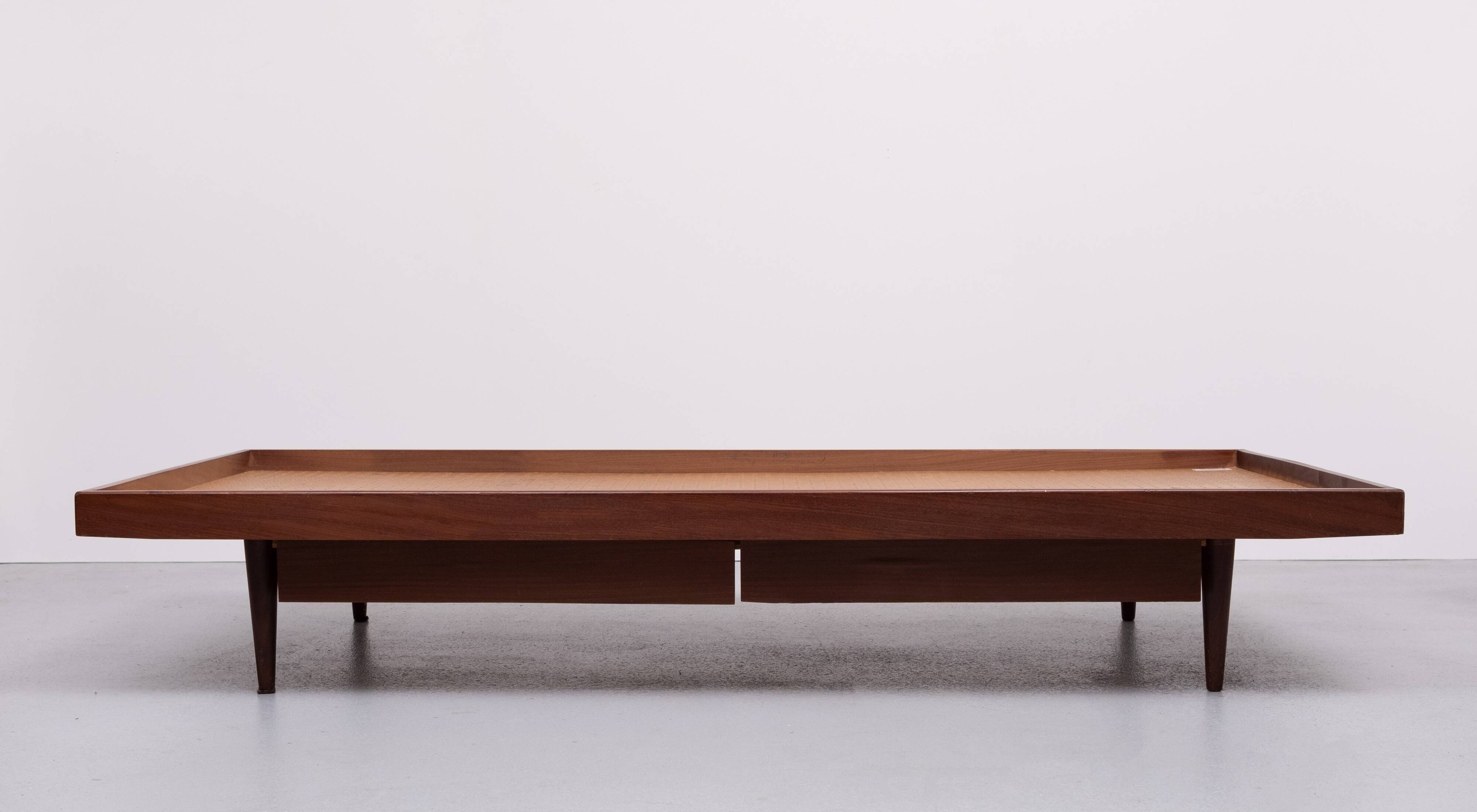 Magnifique méridienne en teck de style minimaliste, années 1950, Hollande