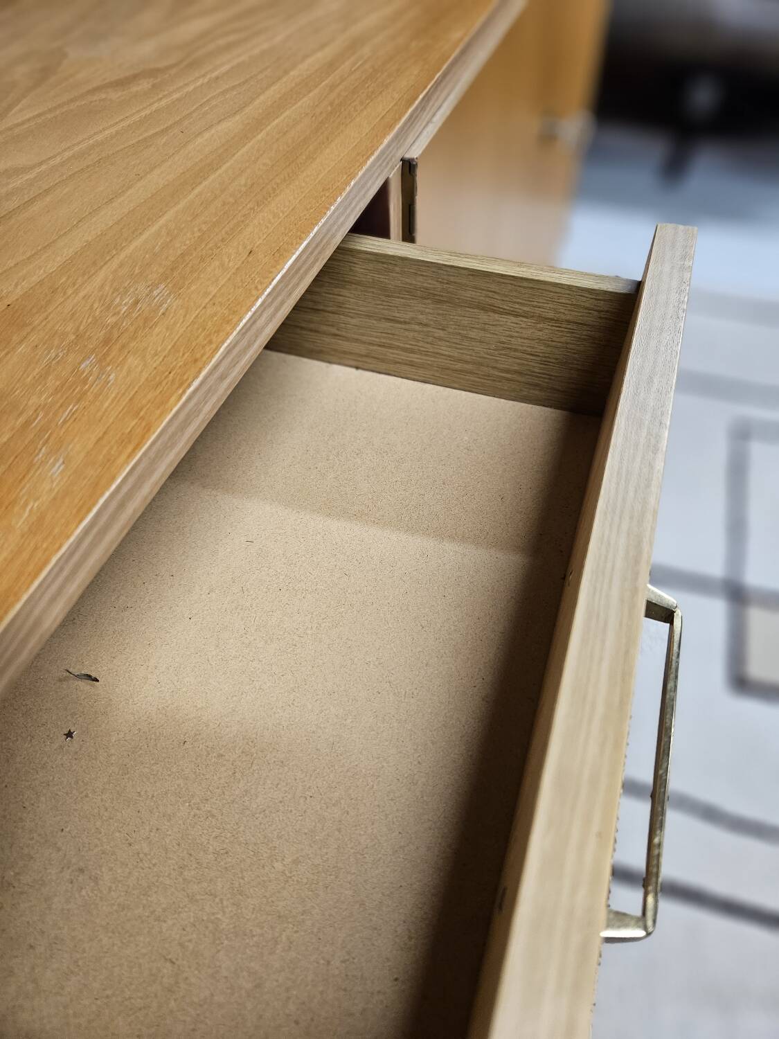 Vintage sideboard 1970 spindle legs