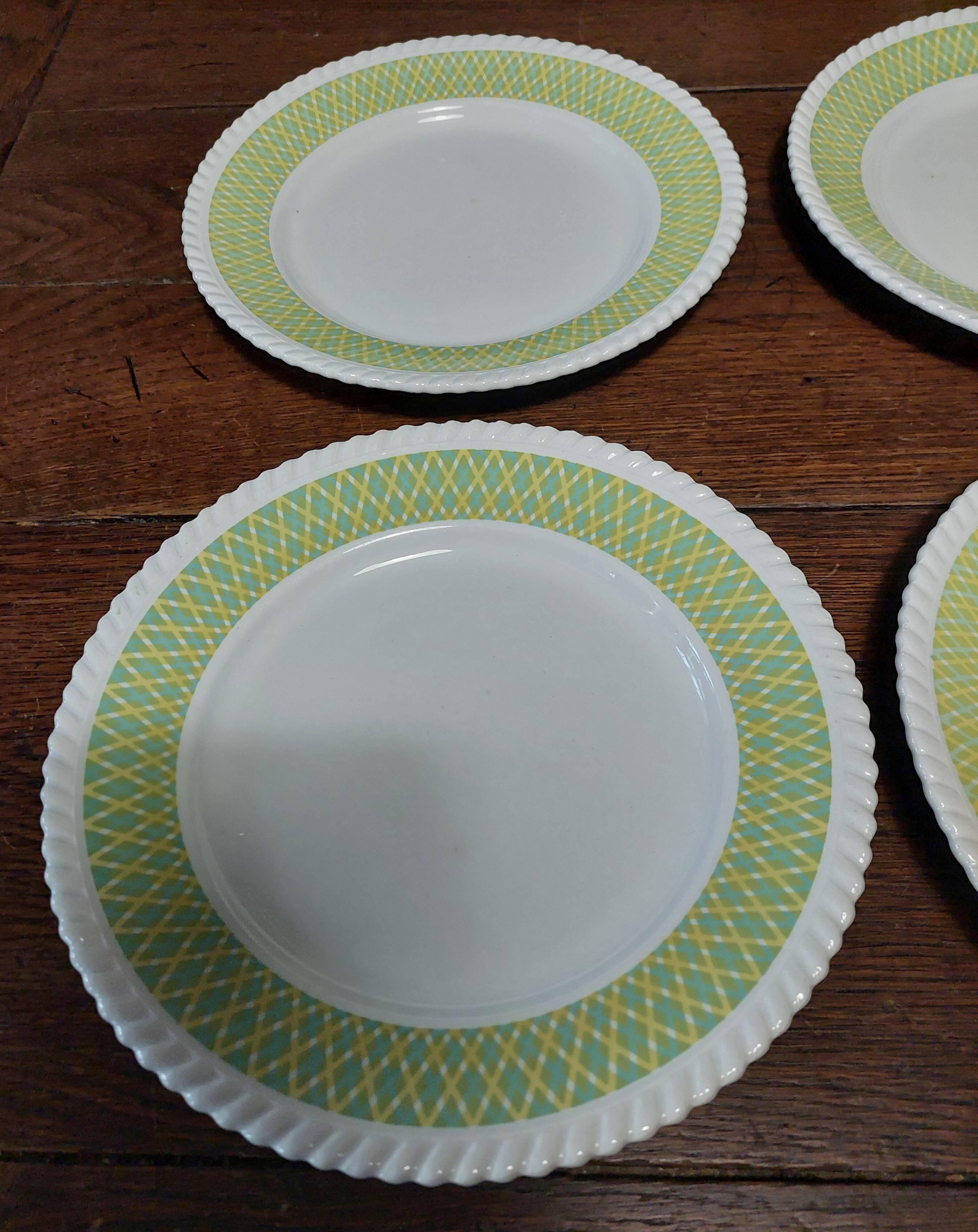 Set of six flat plates in Badonviller ironstone earthenware, Am model