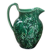 Vintage Wedgwood pitcher in green majolica - Vine and grape.