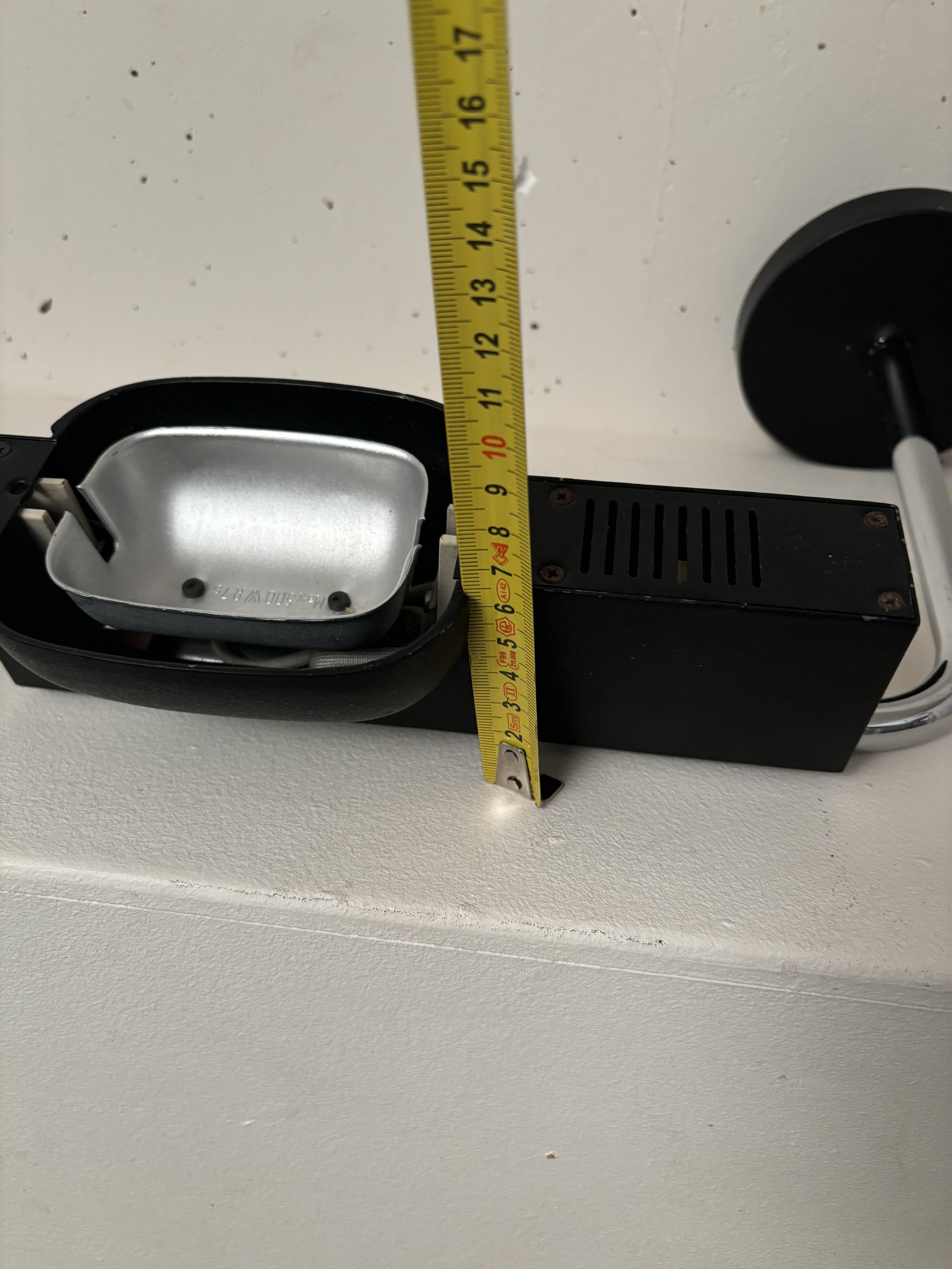 Pair of Camera terra wall lights, Ernesto Gismondi, Artemide 1980