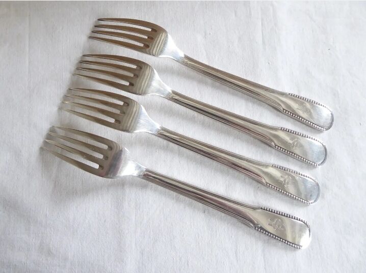 Silver metal forks, BB