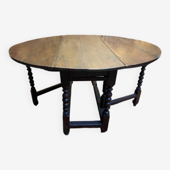 18th century English Gateleg dining table