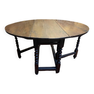 18th century English Gateleg dining table