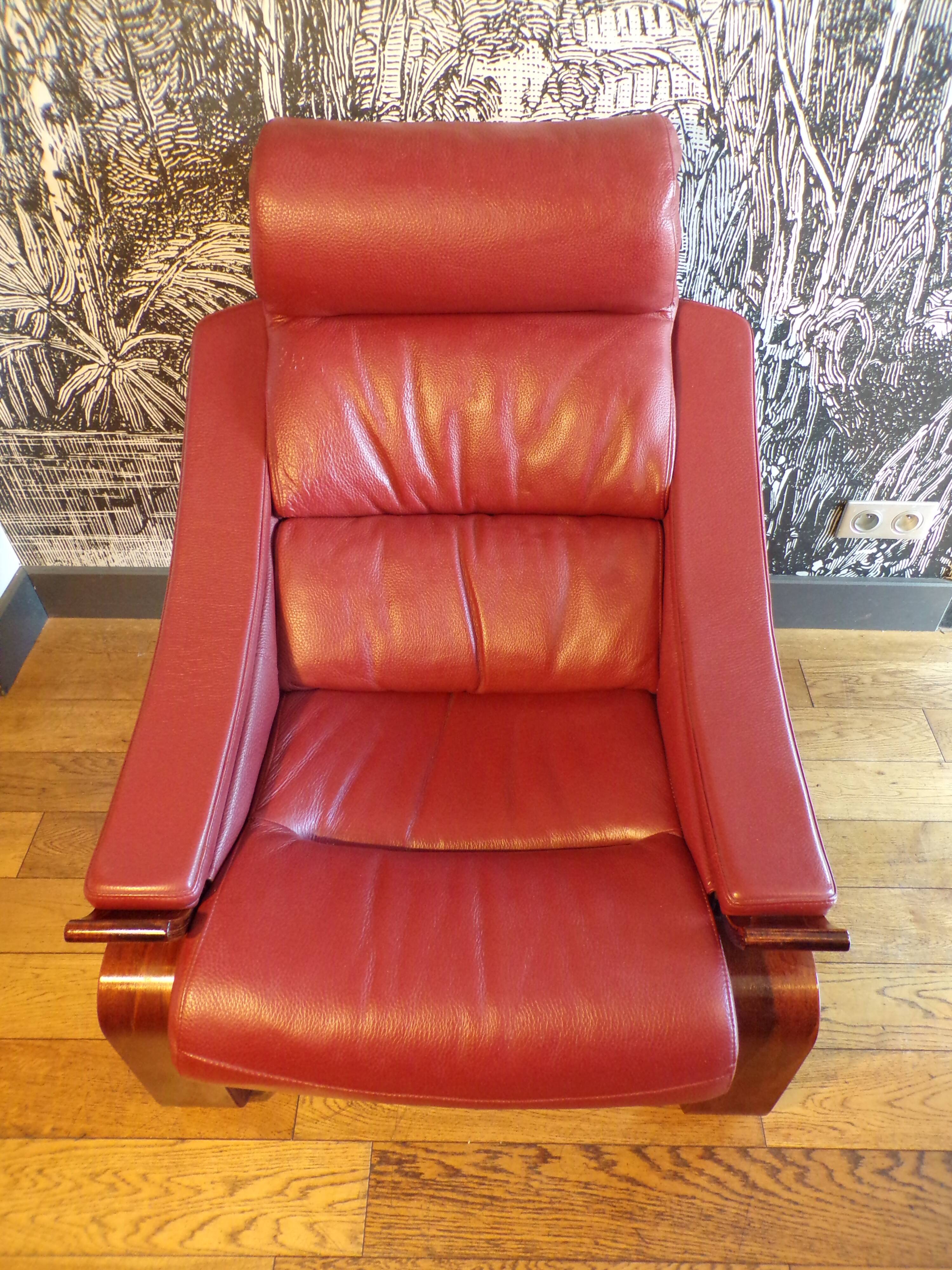 Krokken Nelo armchair in red leather